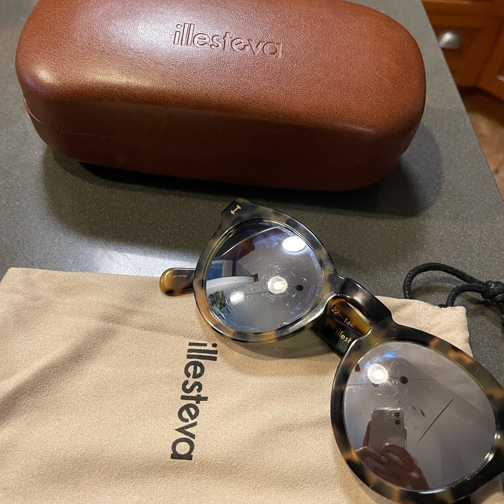 Illesteva sunglasses